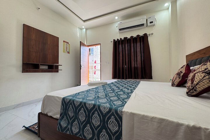 Room 18 of 35