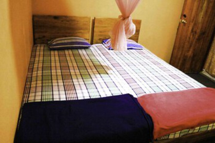 Room 5 of 7