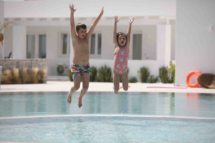 Pool 128 of 150