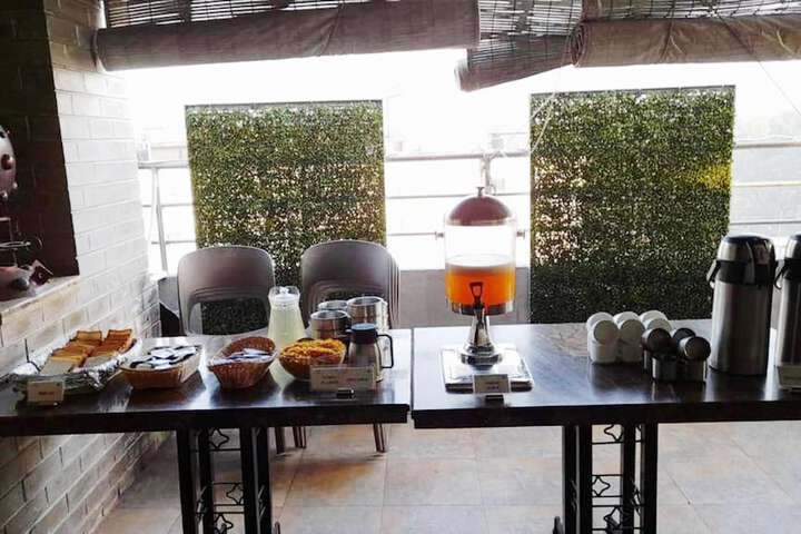 Breakfast/Coffee Service 51 of 76