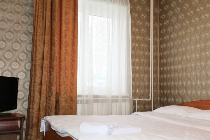 Room 4 of 40