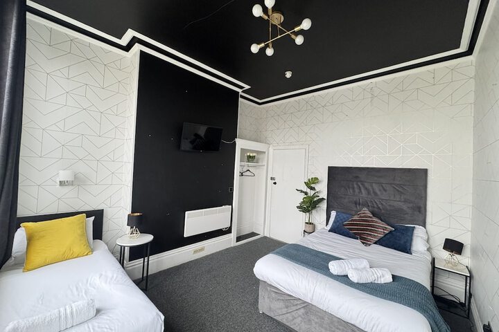 Room 13 of 283