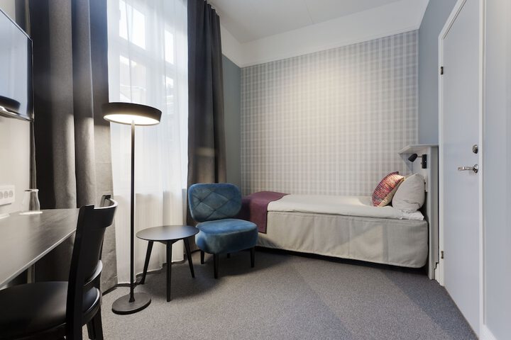 Room 2 of 57