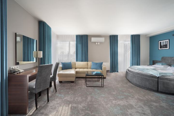 Room 15 of 47