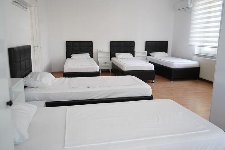 Room 5 of 22