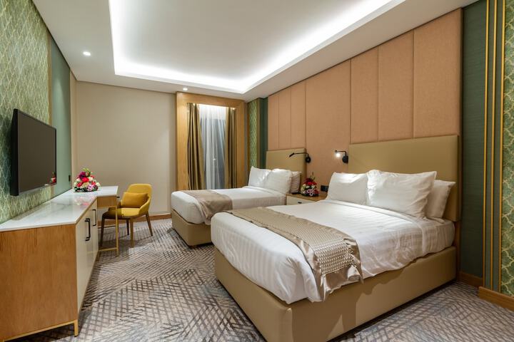 Room 8 of 22