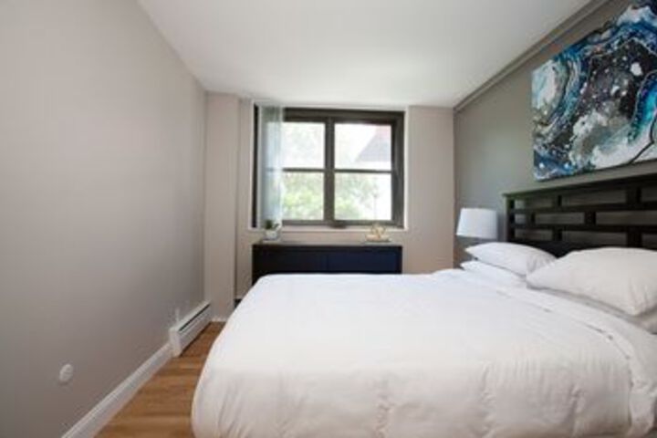 Room 9 of 21