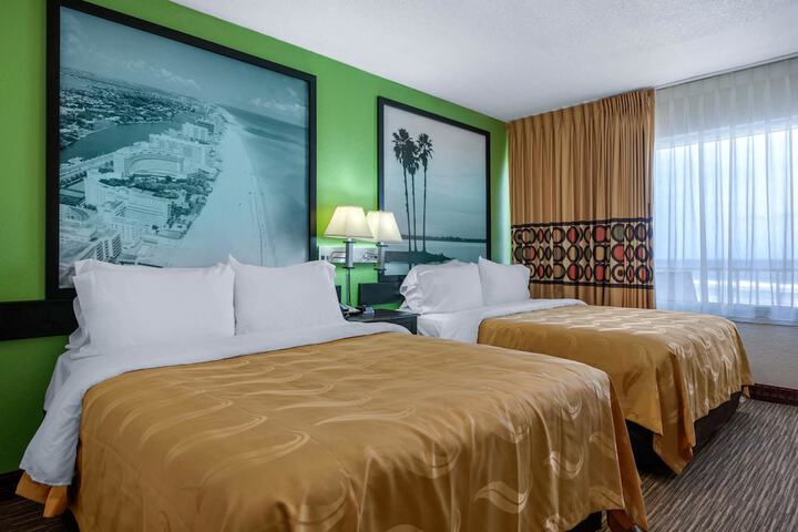 1 King Bed (21 of 27)