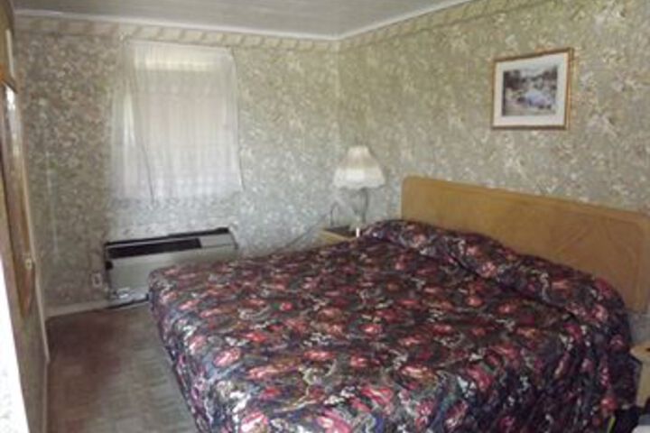 Room 16 of 23