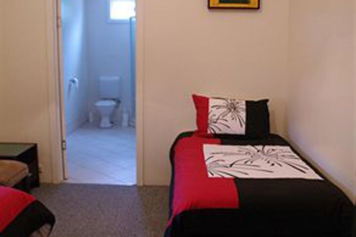 Room 5 of 13