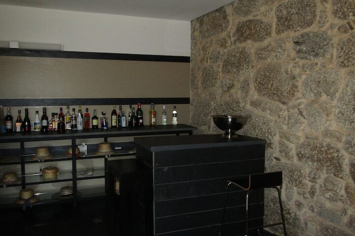 Lounge 47 of 88