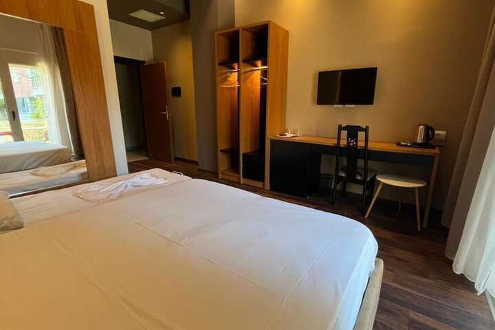 Room 41 of 117