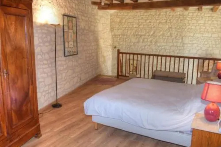 Room 4 of 19
