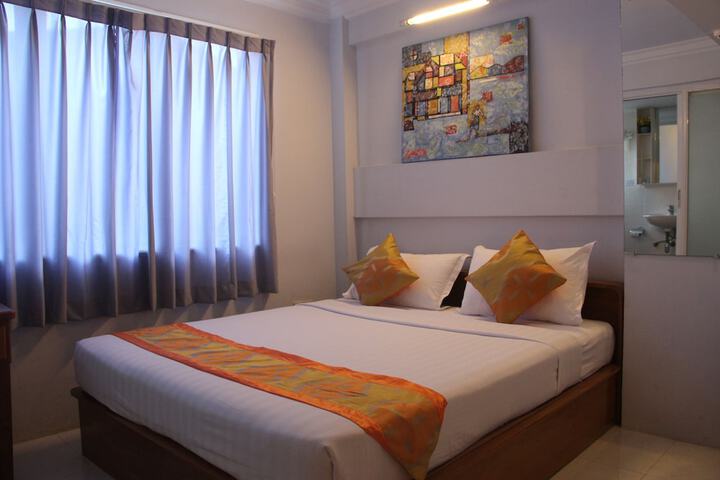 Room 9 of 39