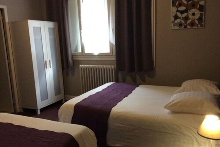 Room 5 of 42