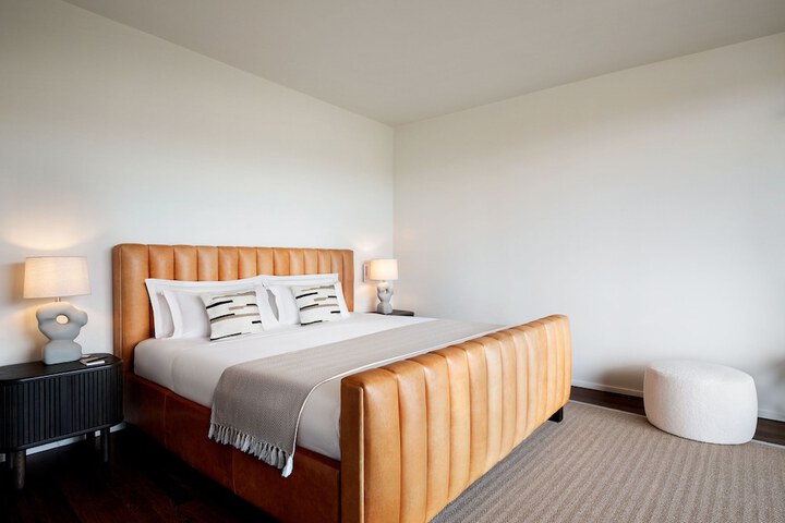 Room 16 of 113