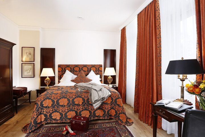 Room 8 of 26