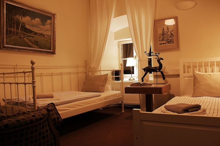 Room 9 of 113