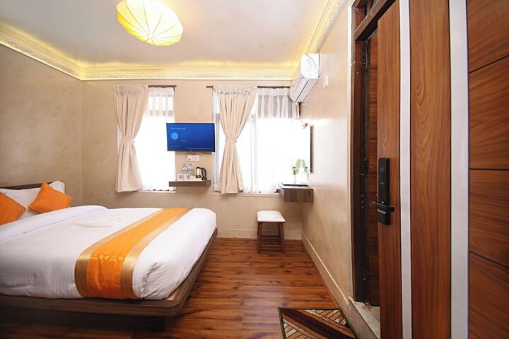 Room 5 of 24