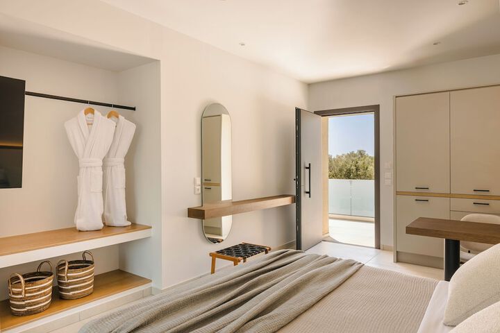 Room 46 of 214
