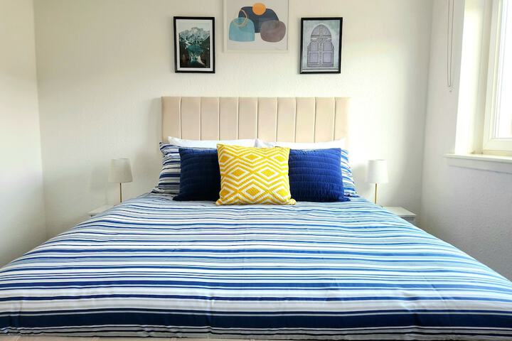 Room 8 of 28