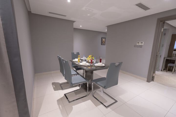 Room 21 of 40
