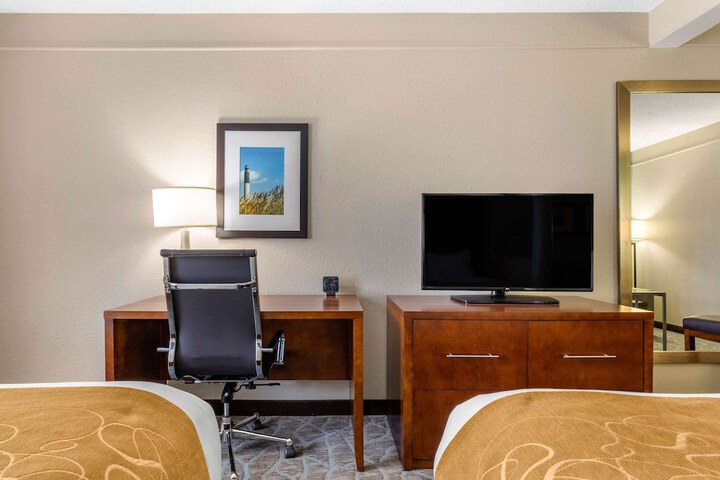 1 King Bed Suite (2 of 29)