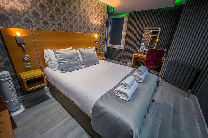Room 40 of 97