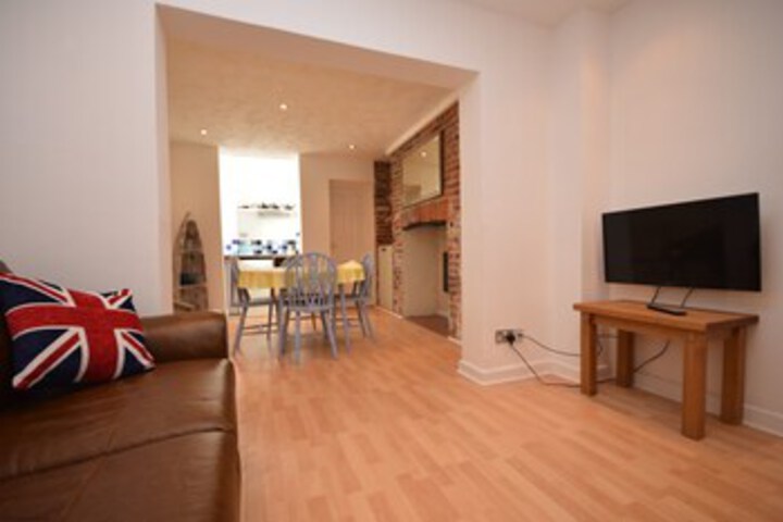 Room 15 of 19