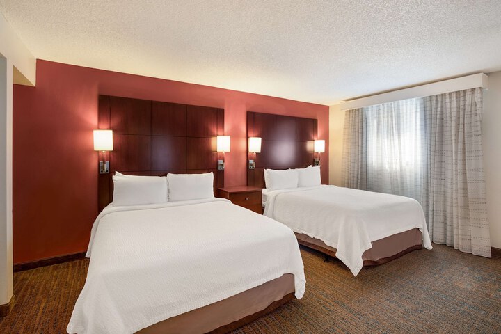 Accessible Suite King Bed Mobility Accessible Bathtb Sofa Bed Fullkt Full Breakfast (41 of 41)