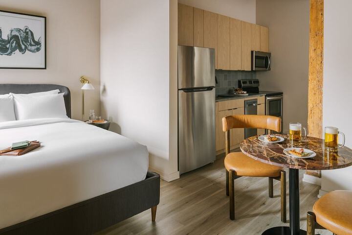 Room 7 of 29