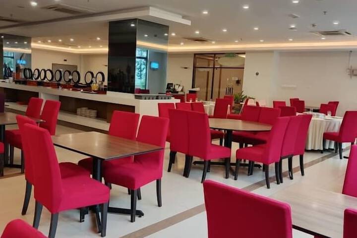 Dining Photos