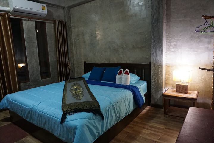 Room 8 of 62
