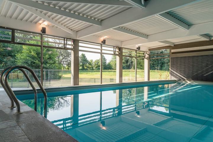 Pools & Facilities