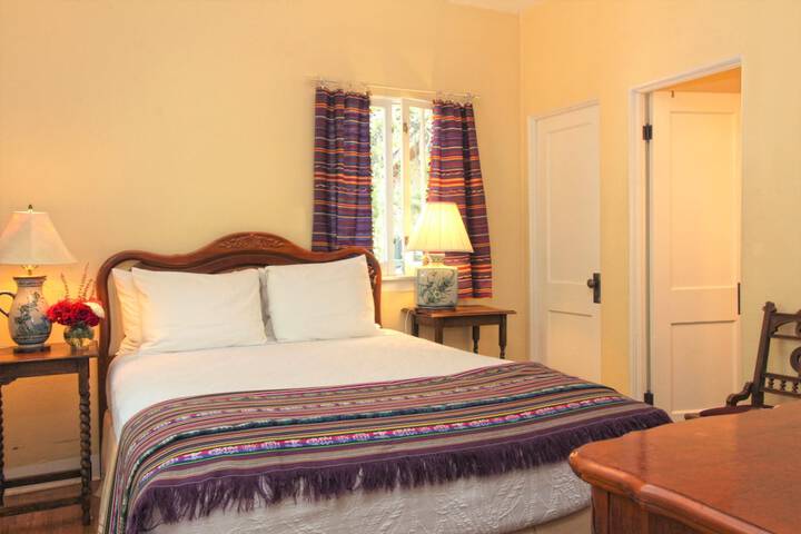 Room 9 of 103