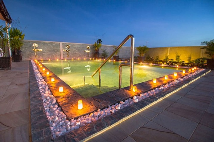 Pool 15 of 29