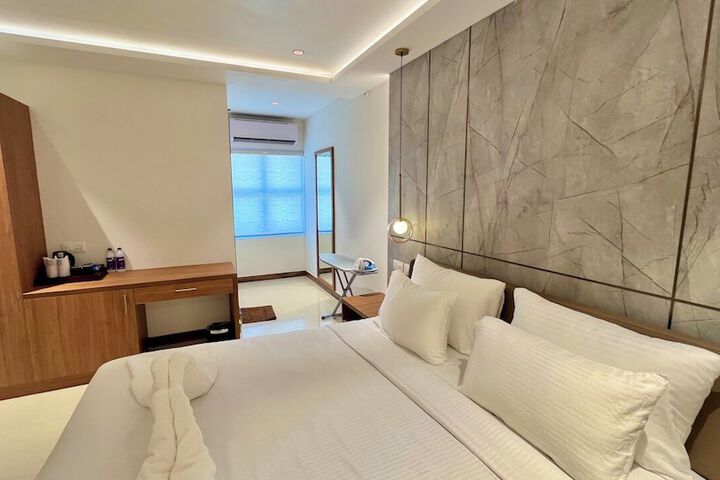 Room 15 of 97