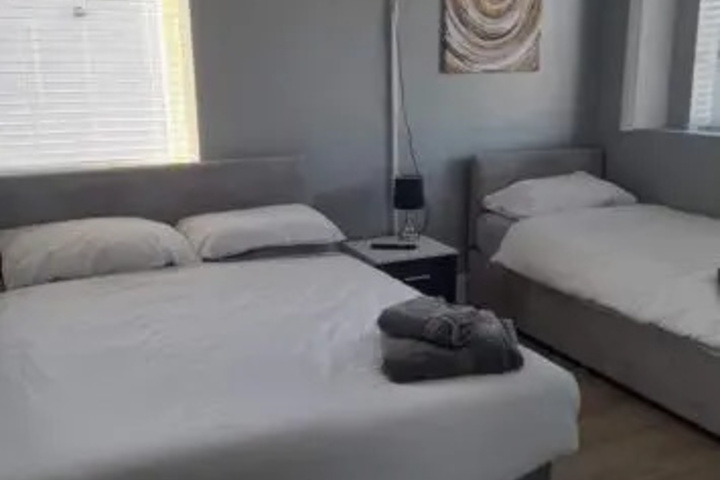 Room 5 of 25