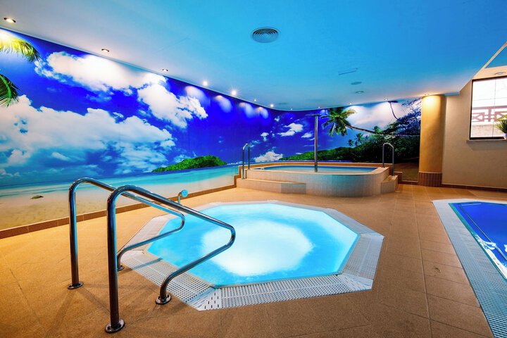 Pool 70 of 99