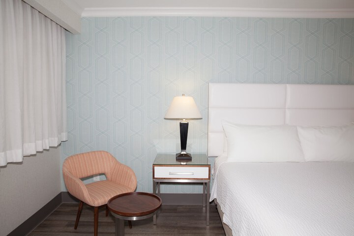 Room 58 of 76