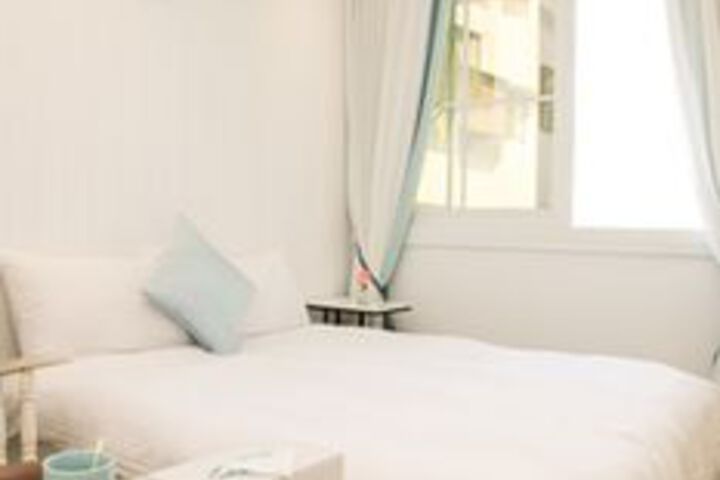 Room 105 of 141