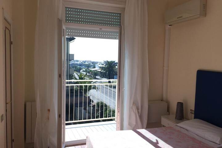 Room 15 of 44