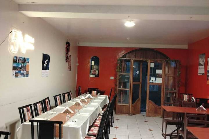 Dining 11 of 13