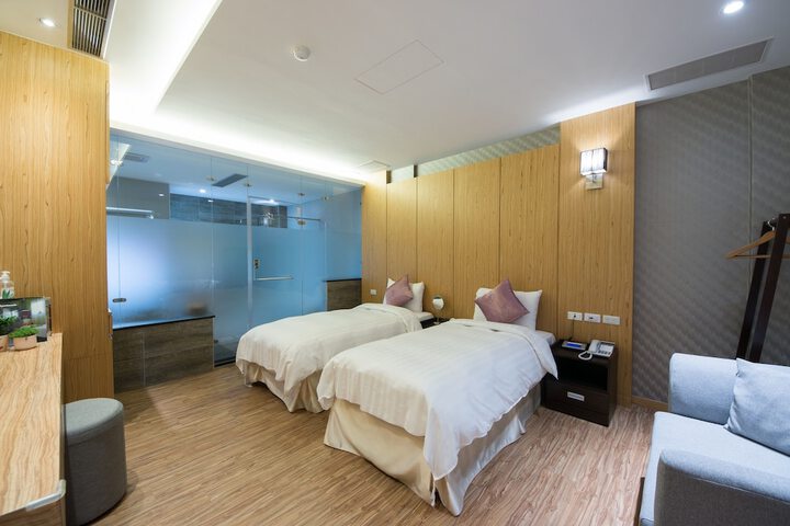 Room 15 of 35