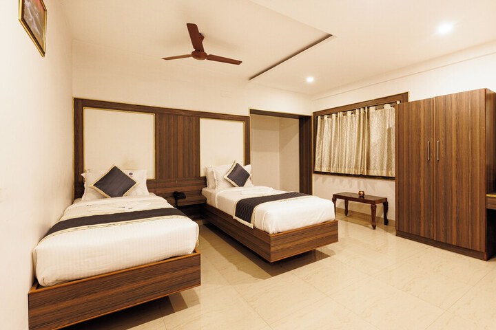 Room 18 of 29