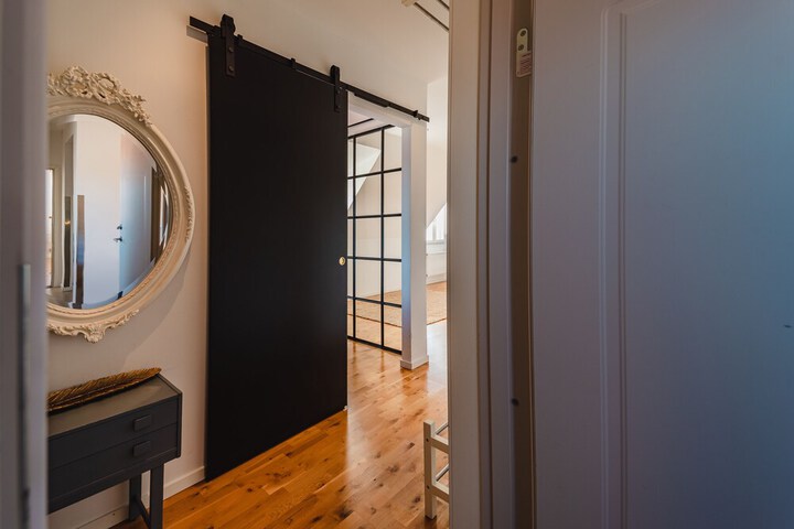 Room 9 of 31