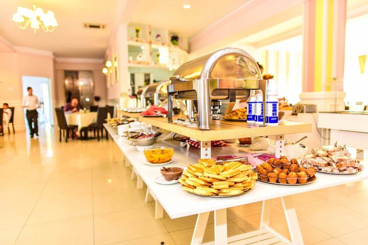 Breakfast/Coffee Service 109 of 147