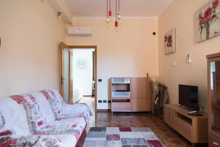 Room 2 of 2