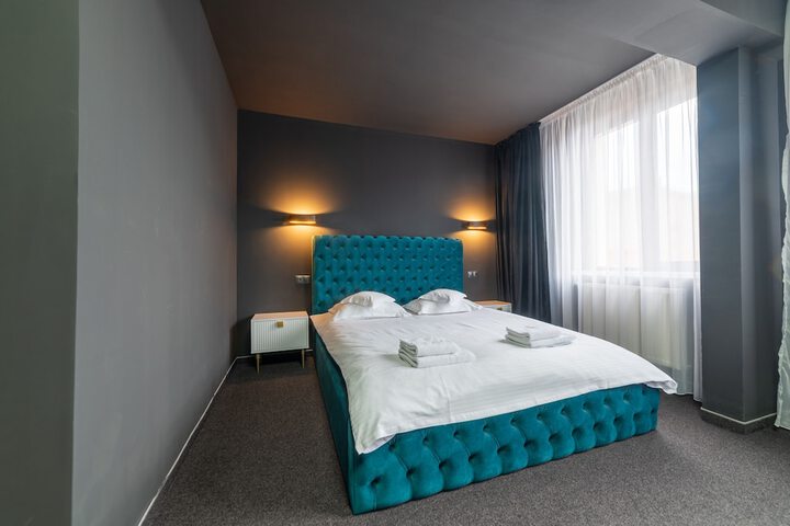 Room 47 of 112