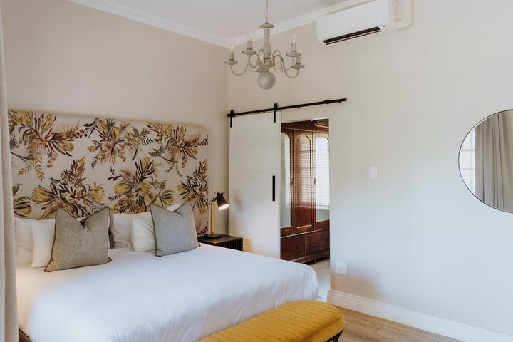 Room 15 of 36
